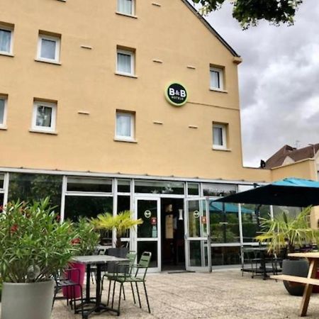 B&B Hotel Chartres Centre Cathedrale Exterior photo