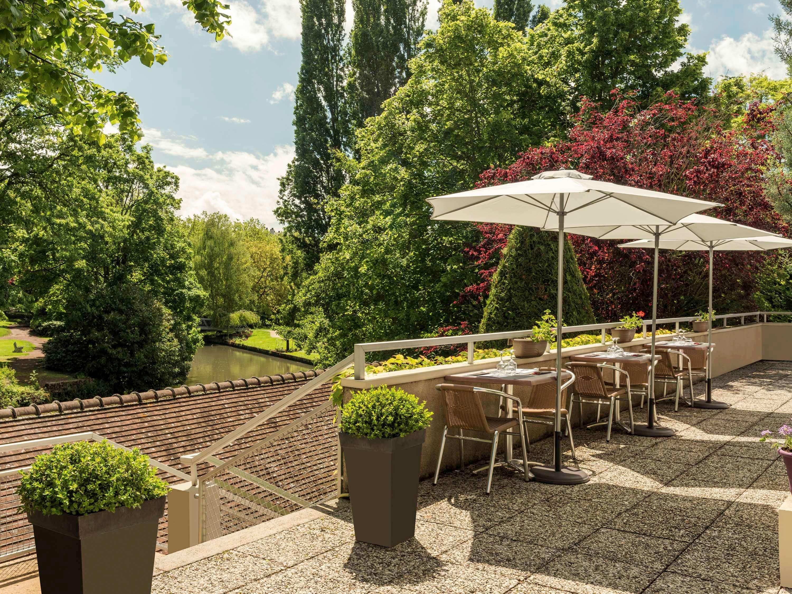 B&B Hotel Chartres Centre Cathedrale Exterior photo